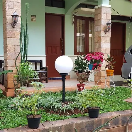 Rumah Satoe Depok Exterior photo