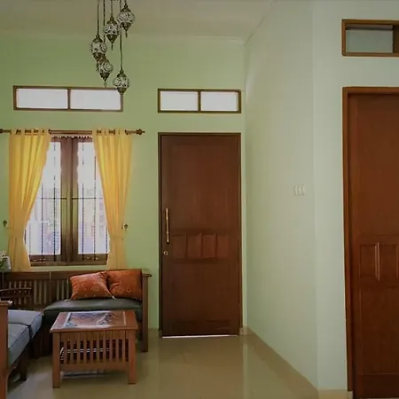Rumah Satoe Depok Exterior photo